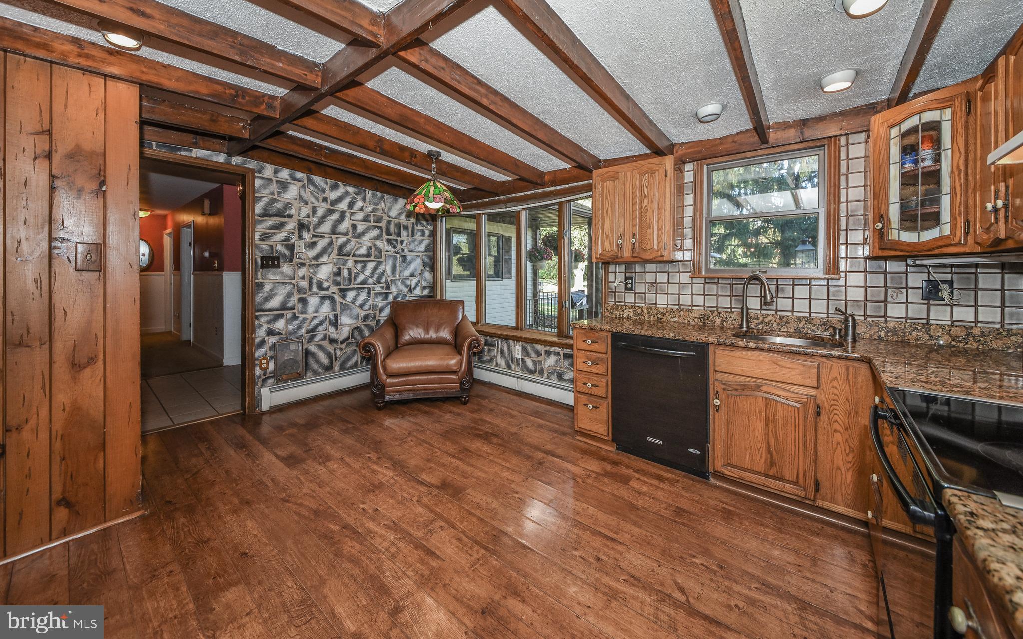 7 Falcon Road Levittown, PA 19056 - Photo 22 of 44 Kitchen