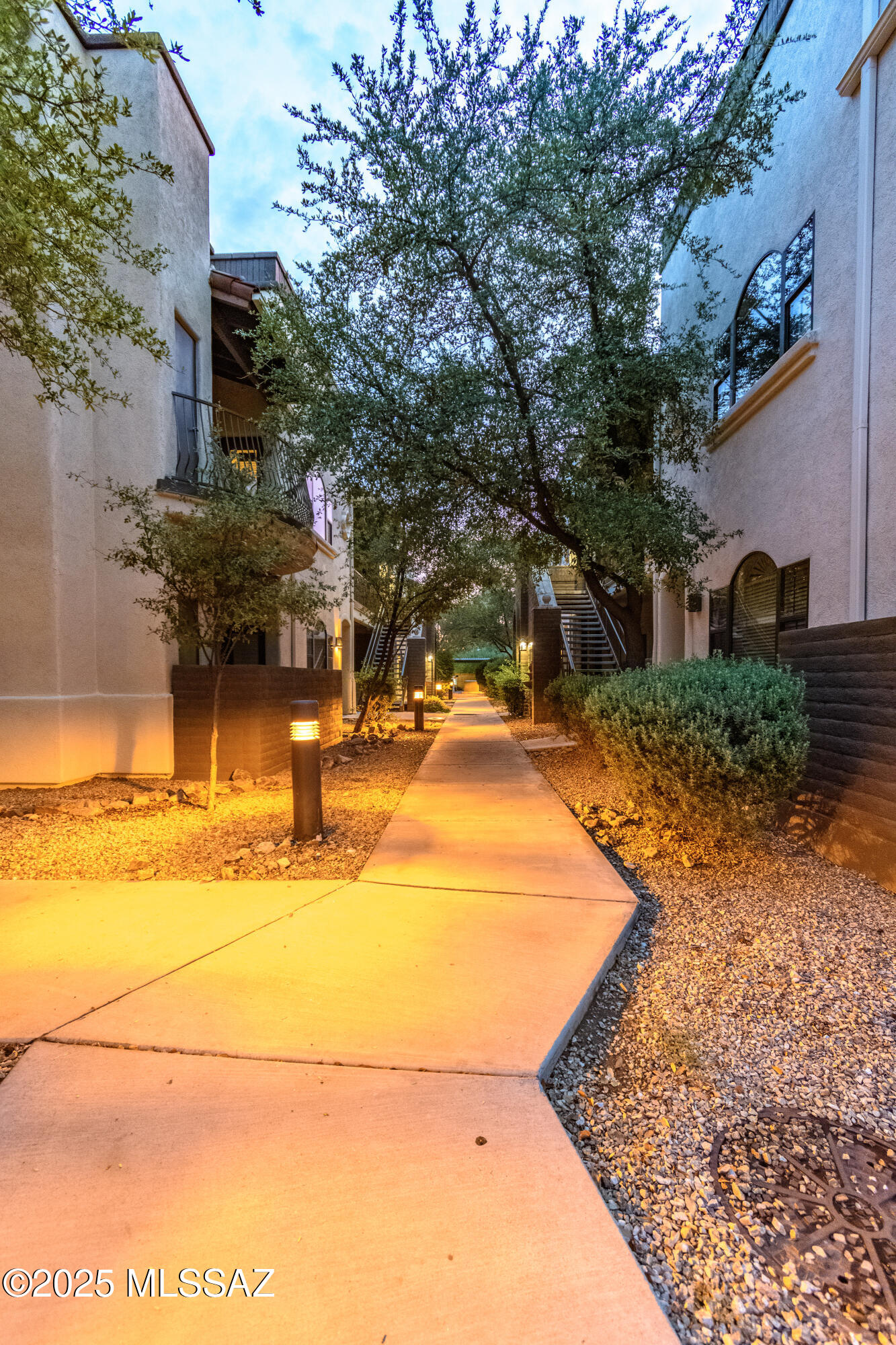2010 East River Road, Unit 102 Tucson, AZ 85718 - Photo 15 of 19