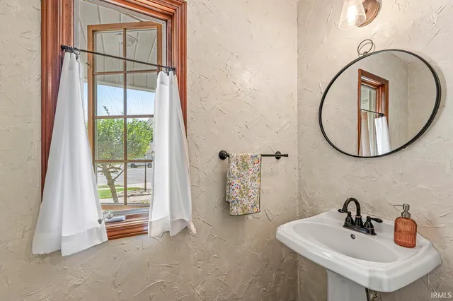 $389,900 | 55917 Pheasant Covey Court, Osceola, IN 46561