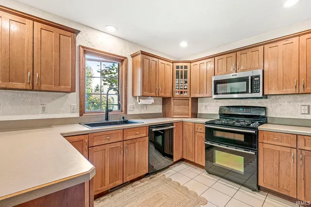 $389,900 | 55917 Pheasant Covey Court, Osceola, IN 46561