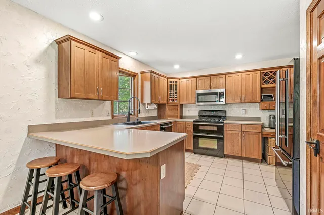 $389,900 | 55917 Pheasant Covey Court, Osceola, IN 46561