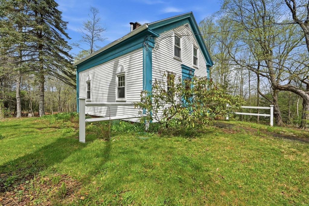 49 Russell Stage Road Blandford, MA 01008 - Photo 4 of 38