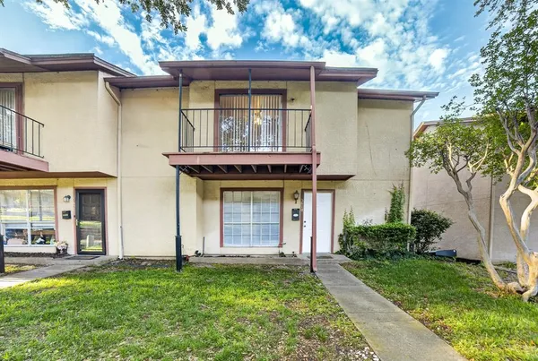 $169,900 | 5618 Marina Drive, Unit 32, Garland, TX 75043