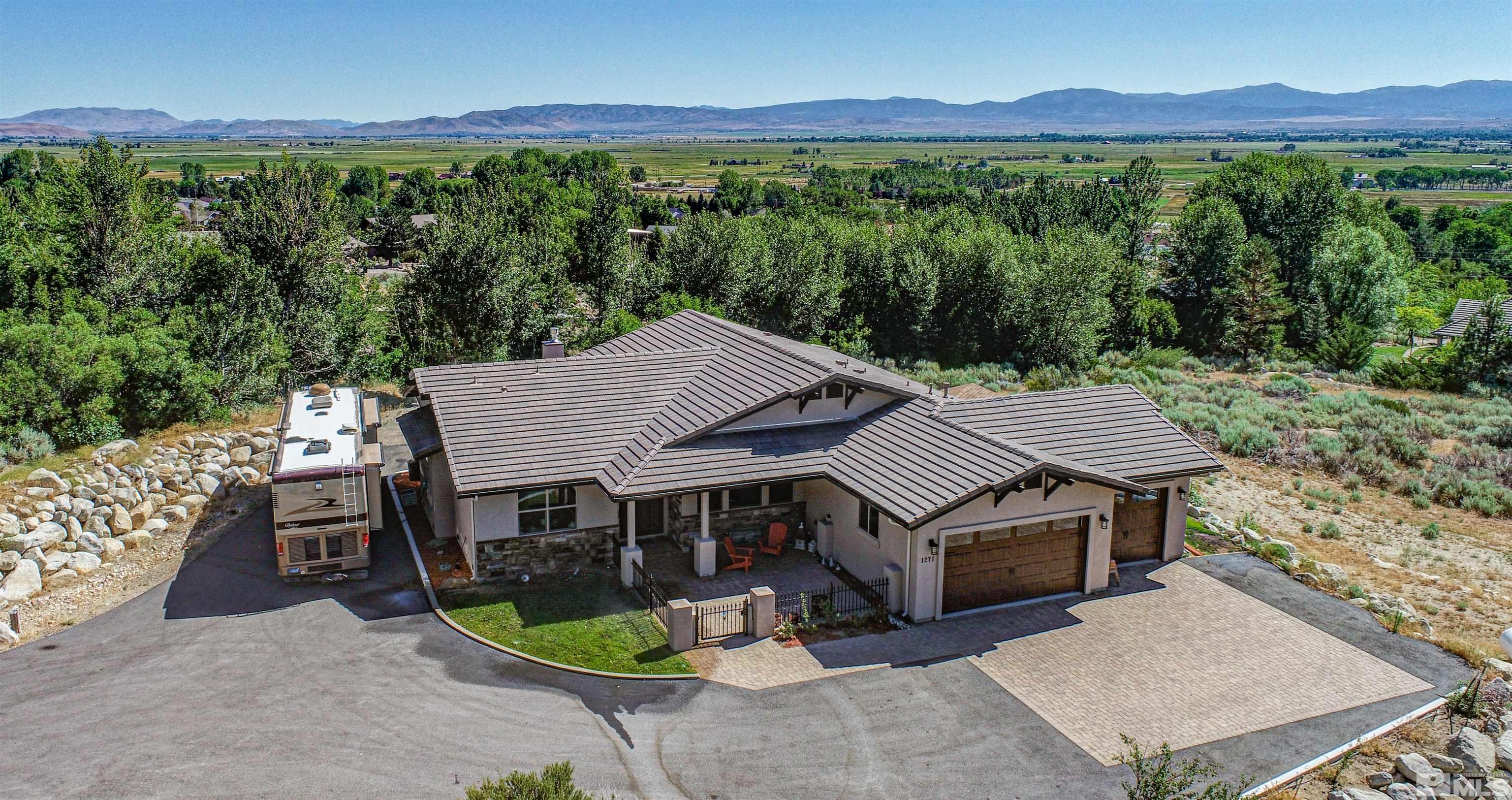 1271 Kingsbury, Gardnerville, NV 89460 Compass