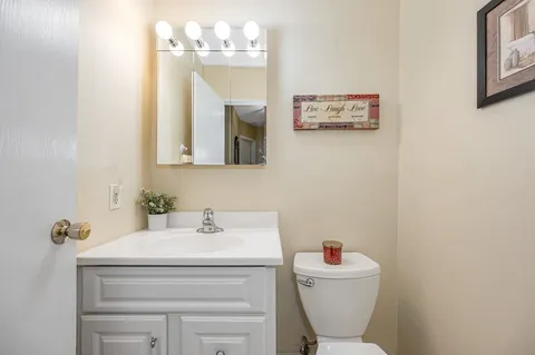 $439,900 | 220 Fellsview Terrace, Unit 223, Stoneham, MA 02180