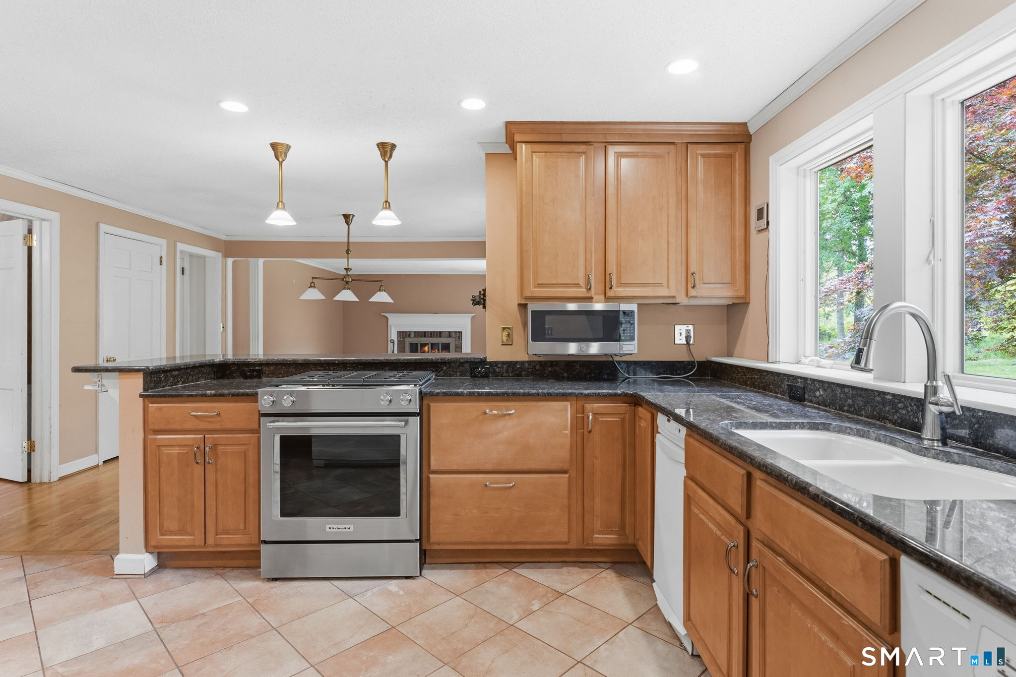 13 Juniper Road Bloomfield, CT 06002 - Photo 16 of 39