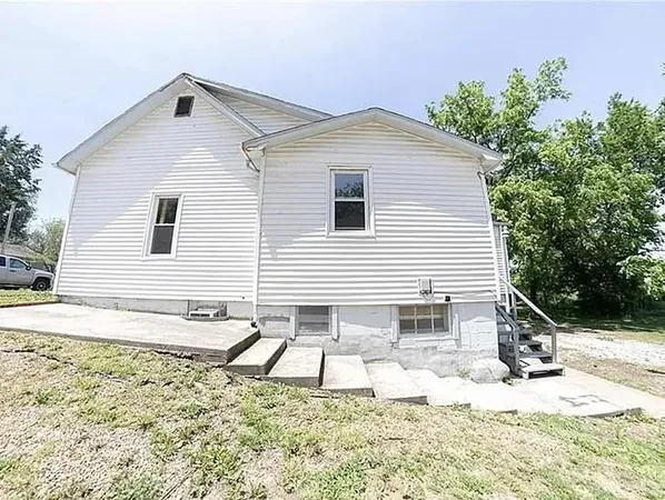 $269,000 | 417 Jackson Street, Warrensburg, MO 64093