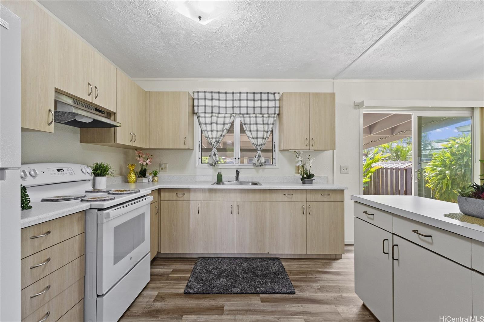 87-155 St John's Road Waianae, HI 96792 - Photo 7 of 25 Good size kitchen