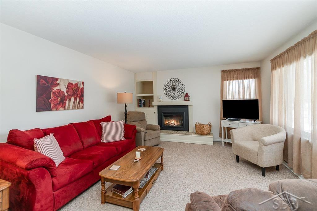 3811 Sharon Road Midland, MI 48642 - Photo 5 of 22 50166109-8a10ce26-64df-481f-8da8-9ffb7a550222.JPG
