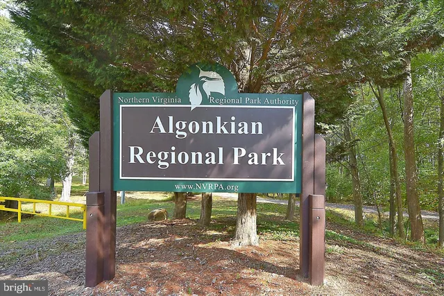 $935,000 | 20913 Solomons Court, Sterling, VA 20165