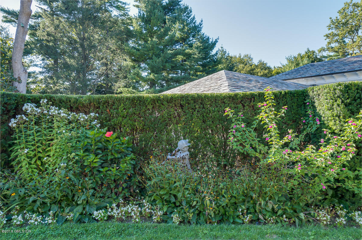 16 Rock Ridge Avenue Greenwich, CT 06831 - Photo 28 of 57 Garden Area off Back