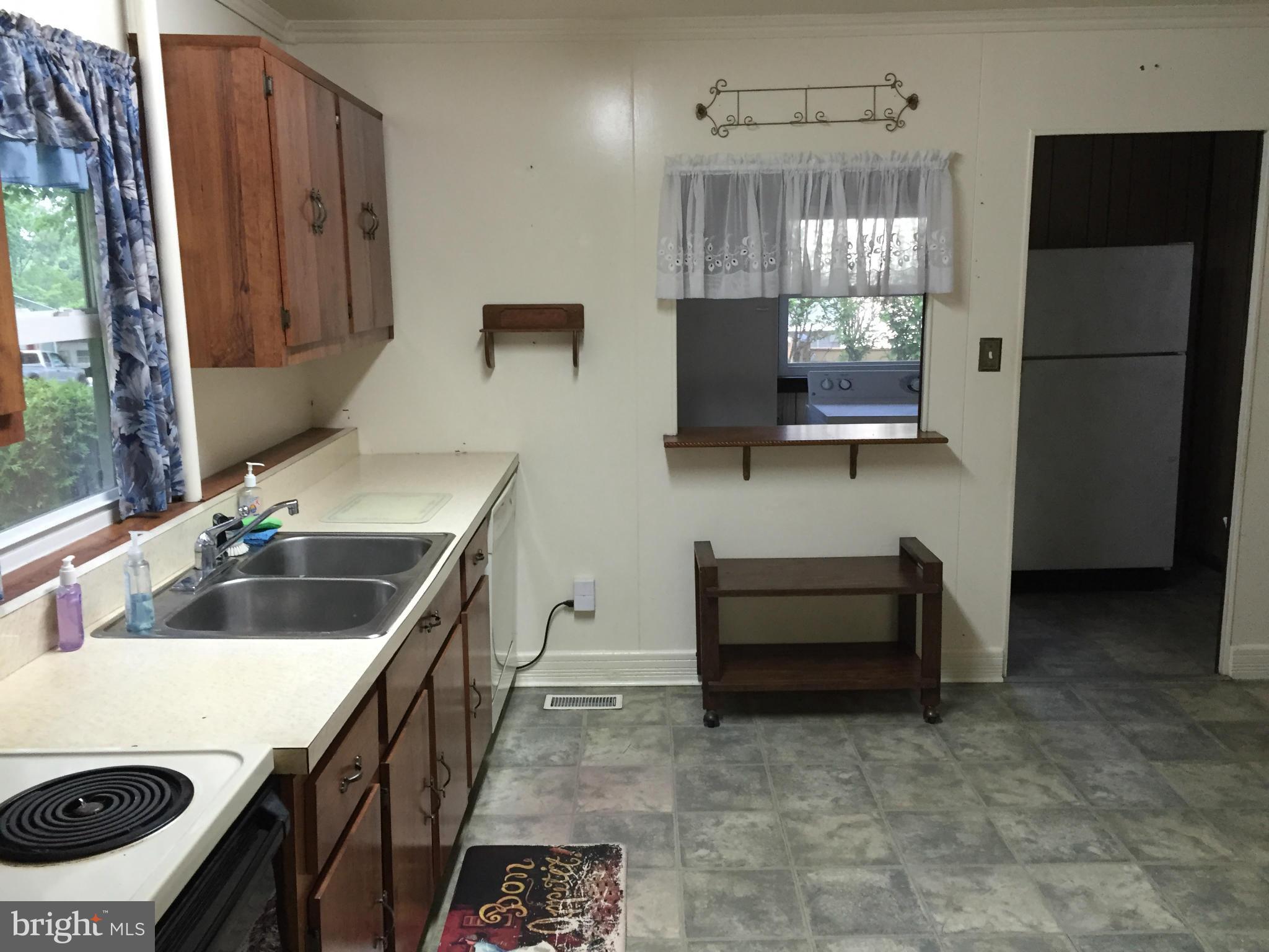 1508 Gleason Street Silver Spring, MD 20902 - Photo 11 of 28 Kitchen