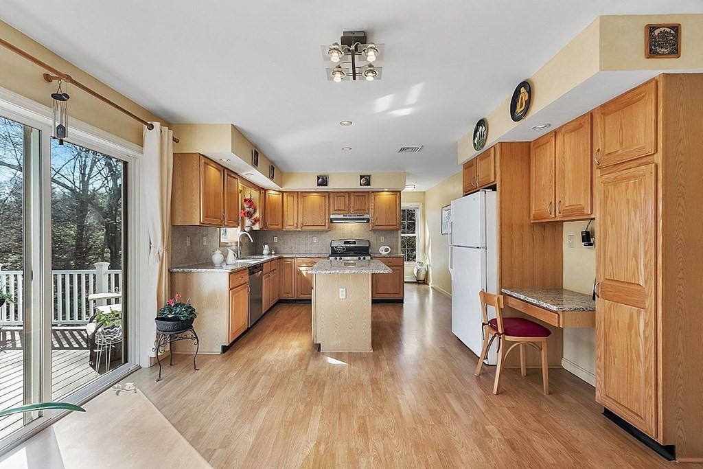 1069 Liberty Square Road Boxborough, MA 01719 - Photo 6 of 42
