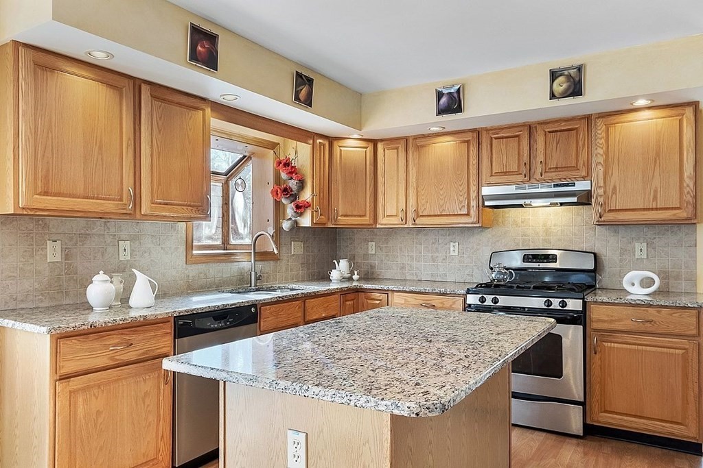 1069 Liberty Square Road Boxborough, MA 01719 - Photo 7 of 42