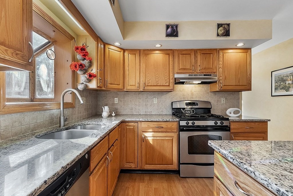 1069 Liberty Square Road Boxborough, MA 01719 - Photo 8 of 42