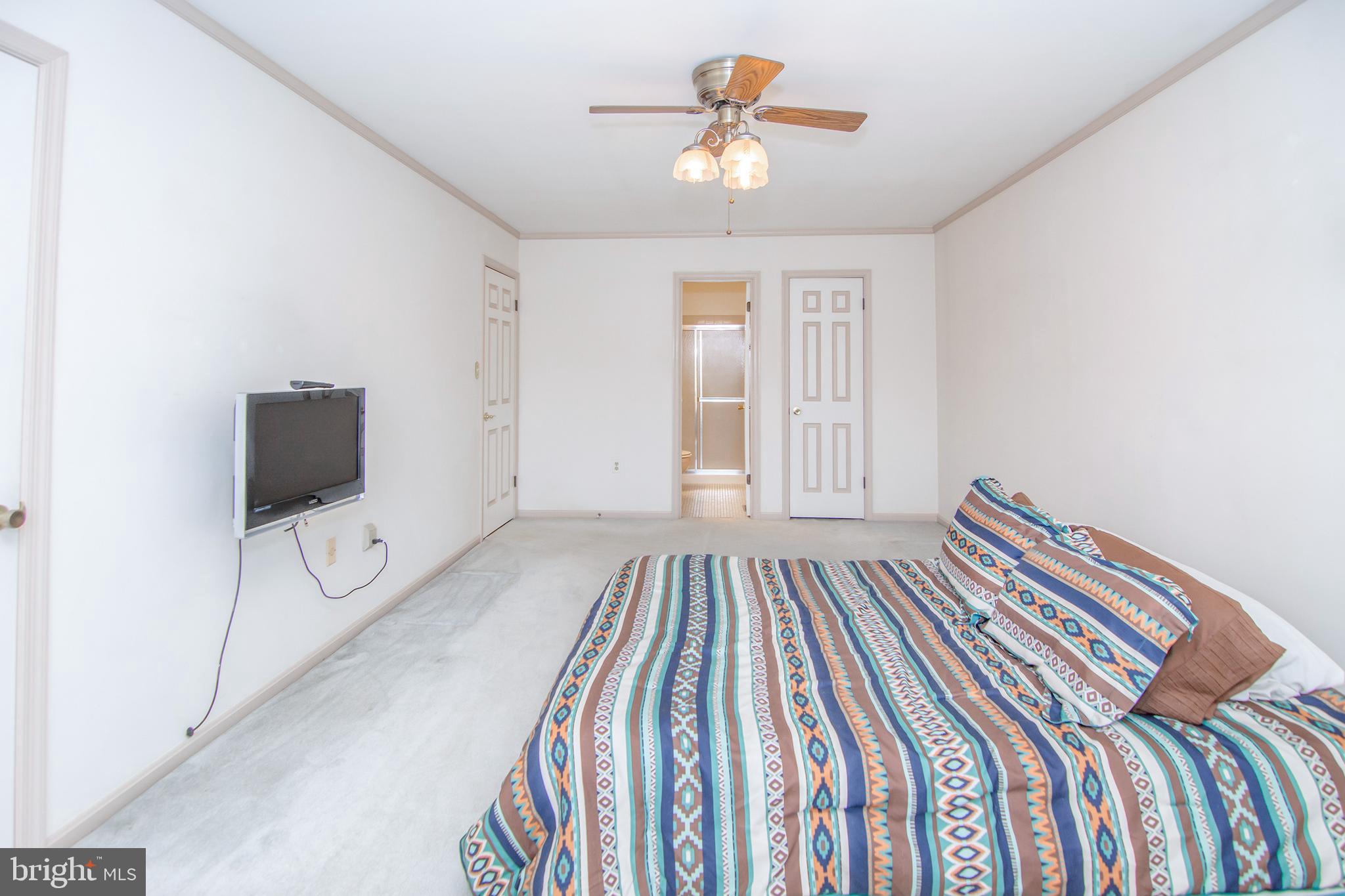 9400 Gunview Road Baltimore, MD 21236 - Photo 15 of 33