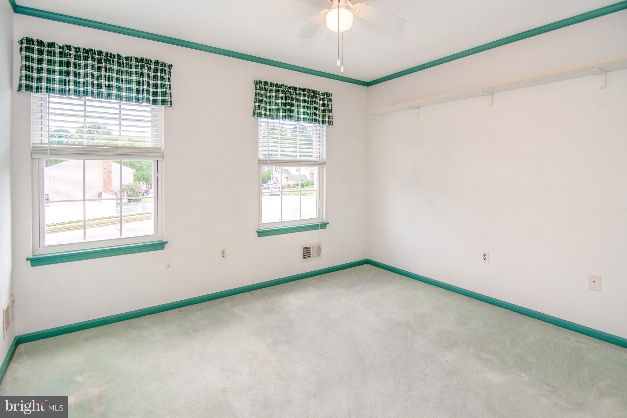 9400 Gunview Road Baltimore, MD 21236 - Photo 17 of 33