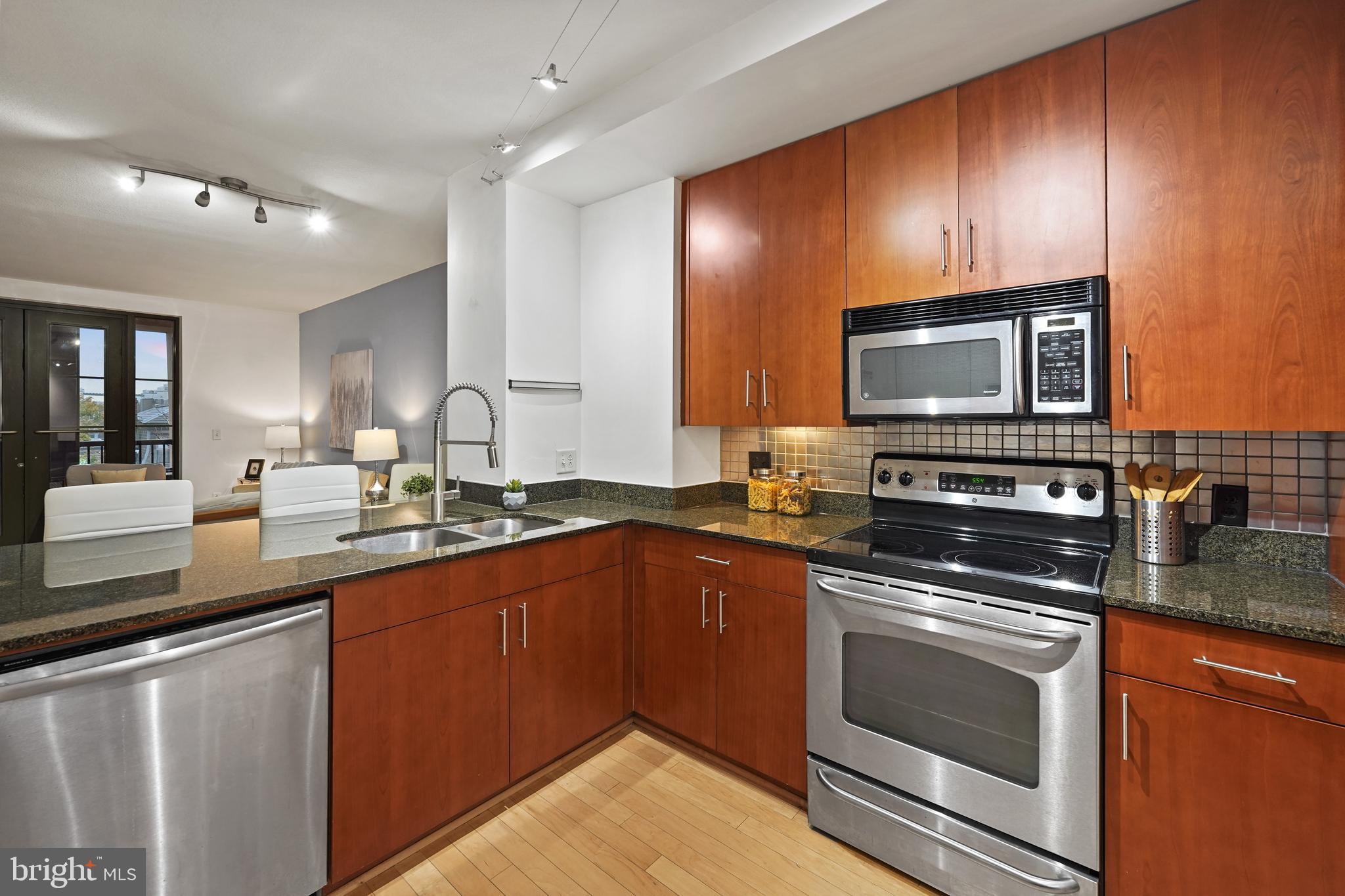910 M Street Northwest, Unit 618 Washington, DC 20001 - Photo 13 of 47