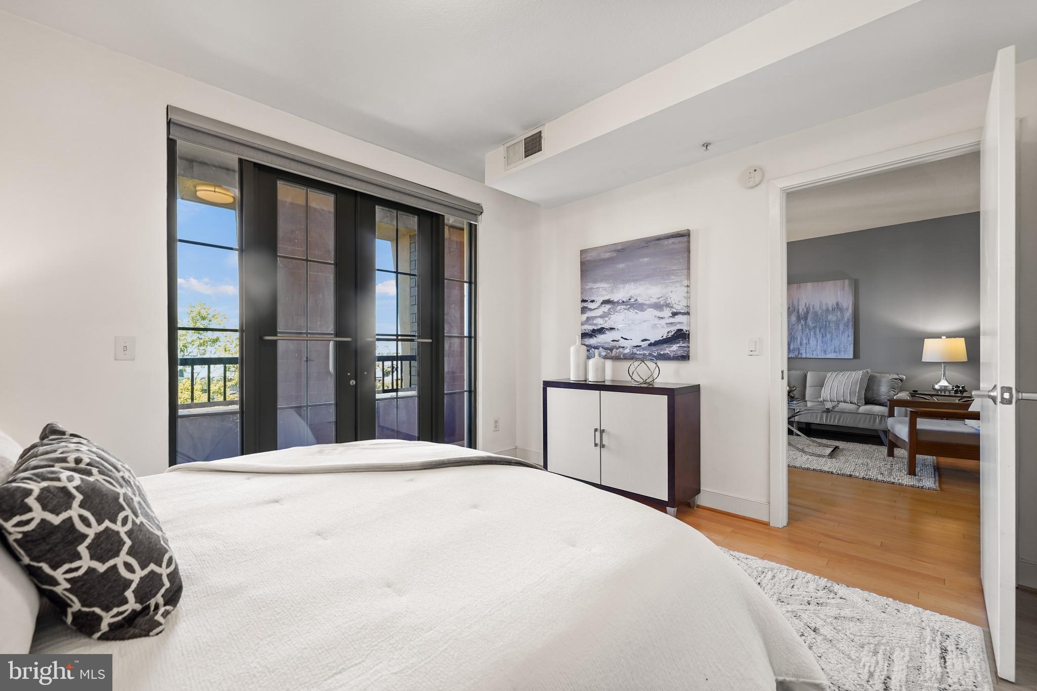 910 M Street Northwest, Unit 618 Washington, DC 20001 - Photo 15 of 47