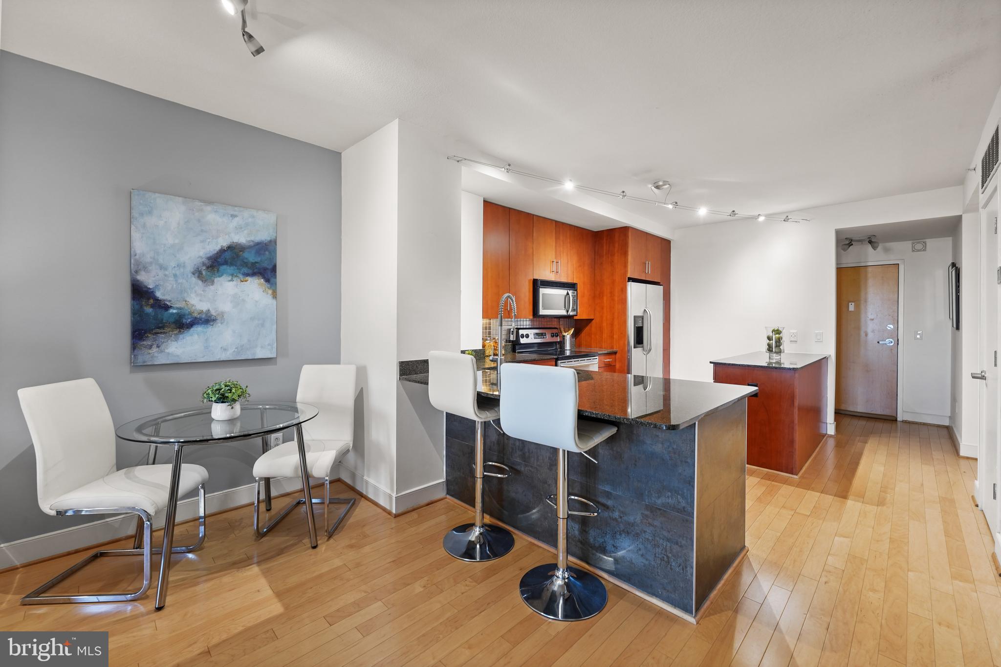 910 M Street Northwest, Unit 618 Washington, DC 20001 - Photo 10 of 47