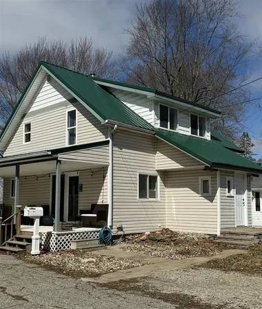 $179,900 | 301 North Kennefic Street, Yale, MI 48097