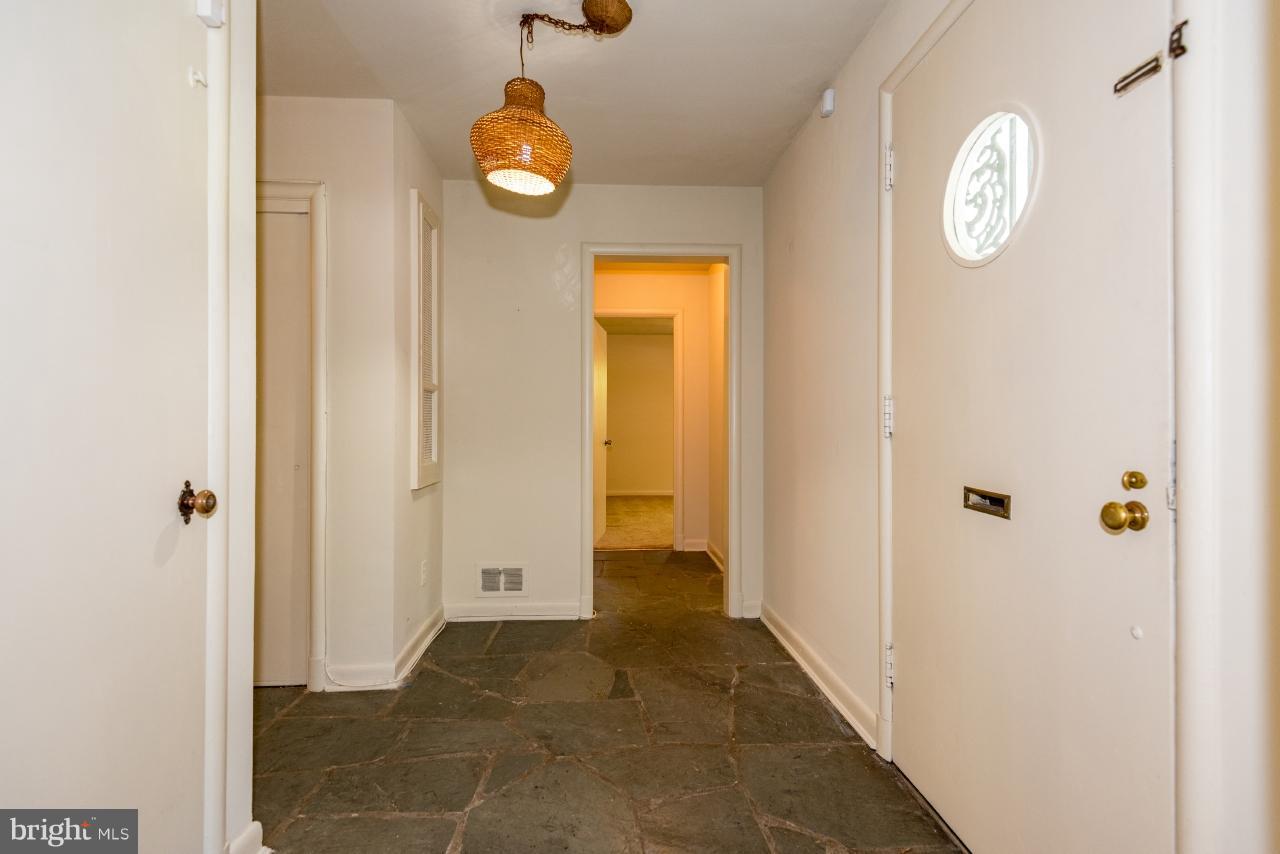 2225 Sudbury Road Northwest Washington, DC 20012 - Photo 2 of 30 Foyer