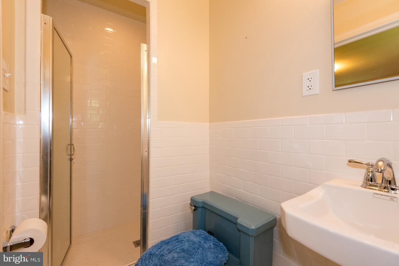 2225 Sudbury Road Northwest Washington, DC 20012 - Photo 12 of 30 Bath (Master)