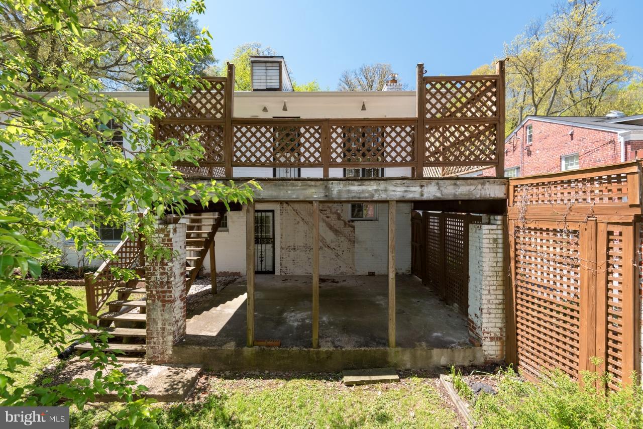 2225 Sudbury Road Northwest Washington, DC 20012 - Photo 26 of 30 Rear Yard w/ View of Deck