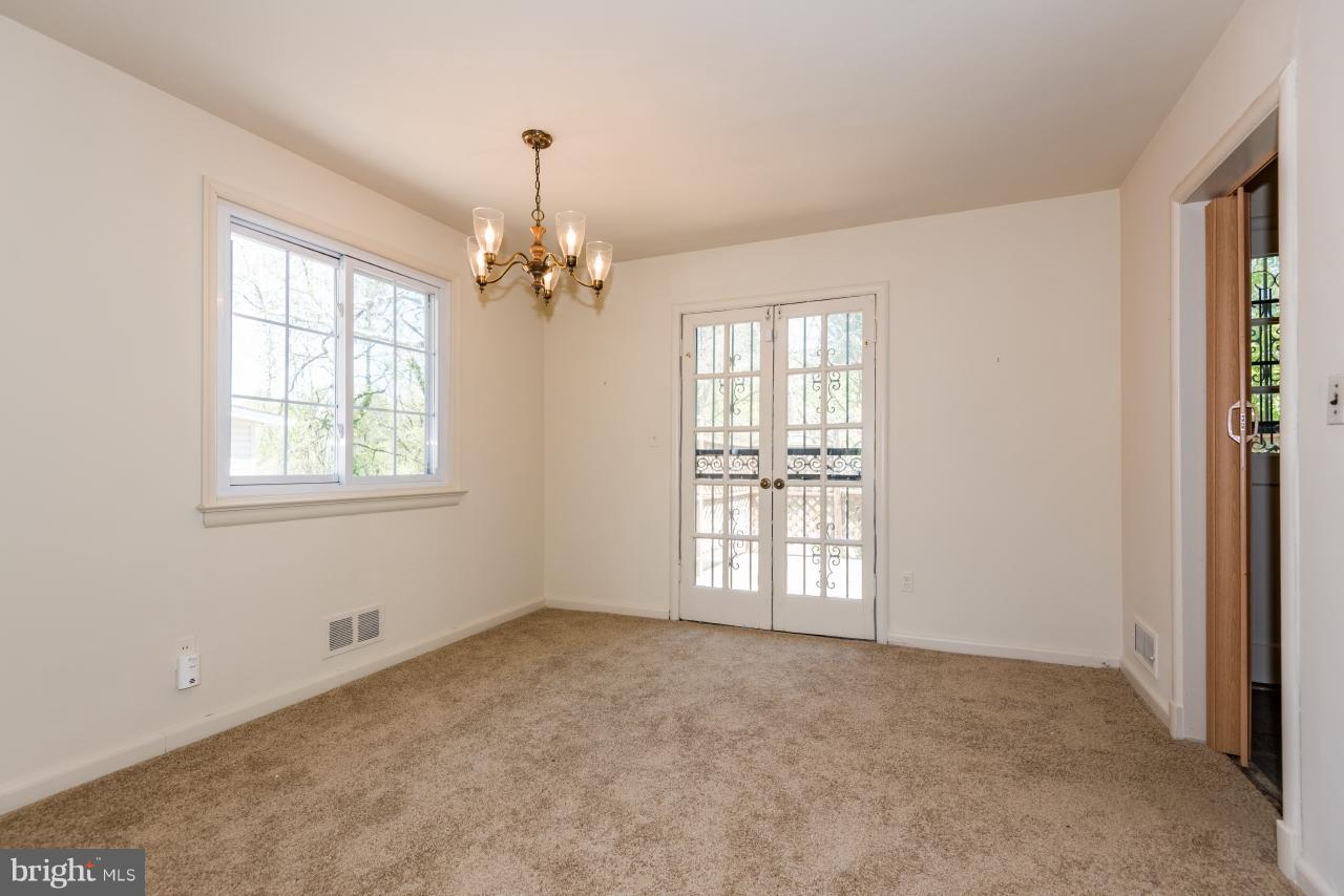2225 Sudbury Road Northwest Washington, DC 20012 - Photo 5 of 30 Dining Room