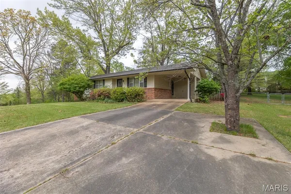 $159,900 | 2601 Holly Hills Drive, Poplar Bluff, MO 63901