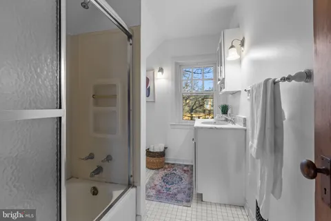 $1,200,000 | 511 East Willow Grove Avenue, Wyndmoor, PA 19038