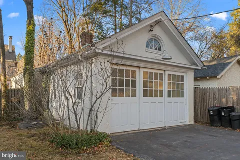 $1,200,000 | 511 East Willow Grove Avenue, Wyndmoor, PA 19038