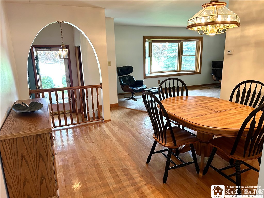 4 Oakwood Drive Cheektowaga, NY 14227 - Photo 5 of 33