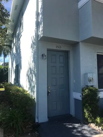 $2,000 | 3511 Sonoma Drive, Riviera Beach, FL 33404