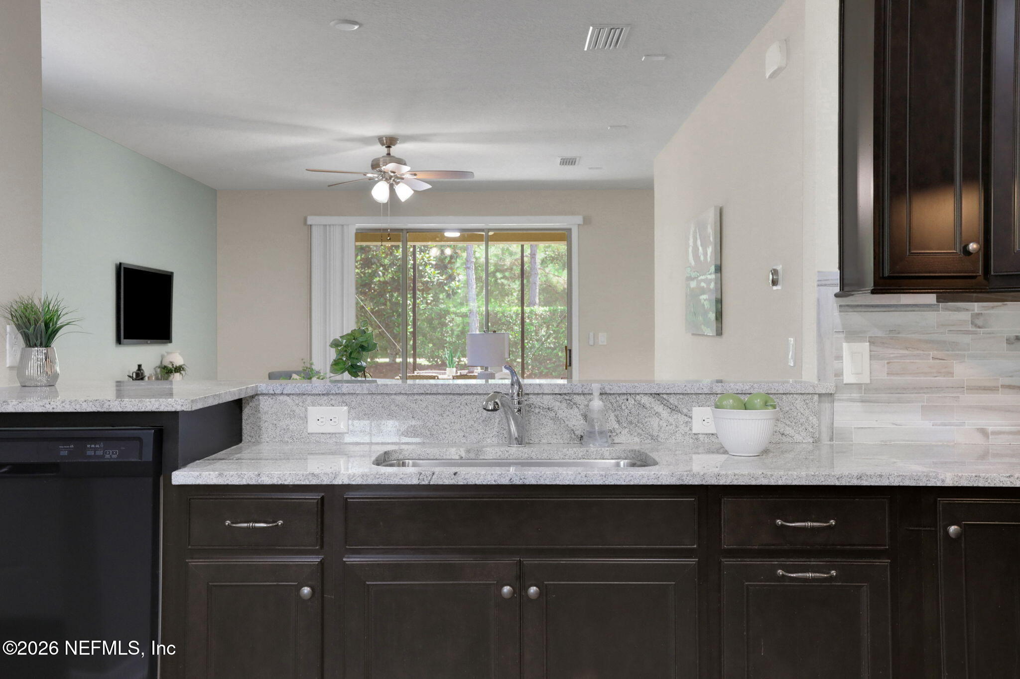 102 Woodbriar Road Ponte Vedra, FL 32081 - Photo 15 of 55 Kitchen/ Living Room