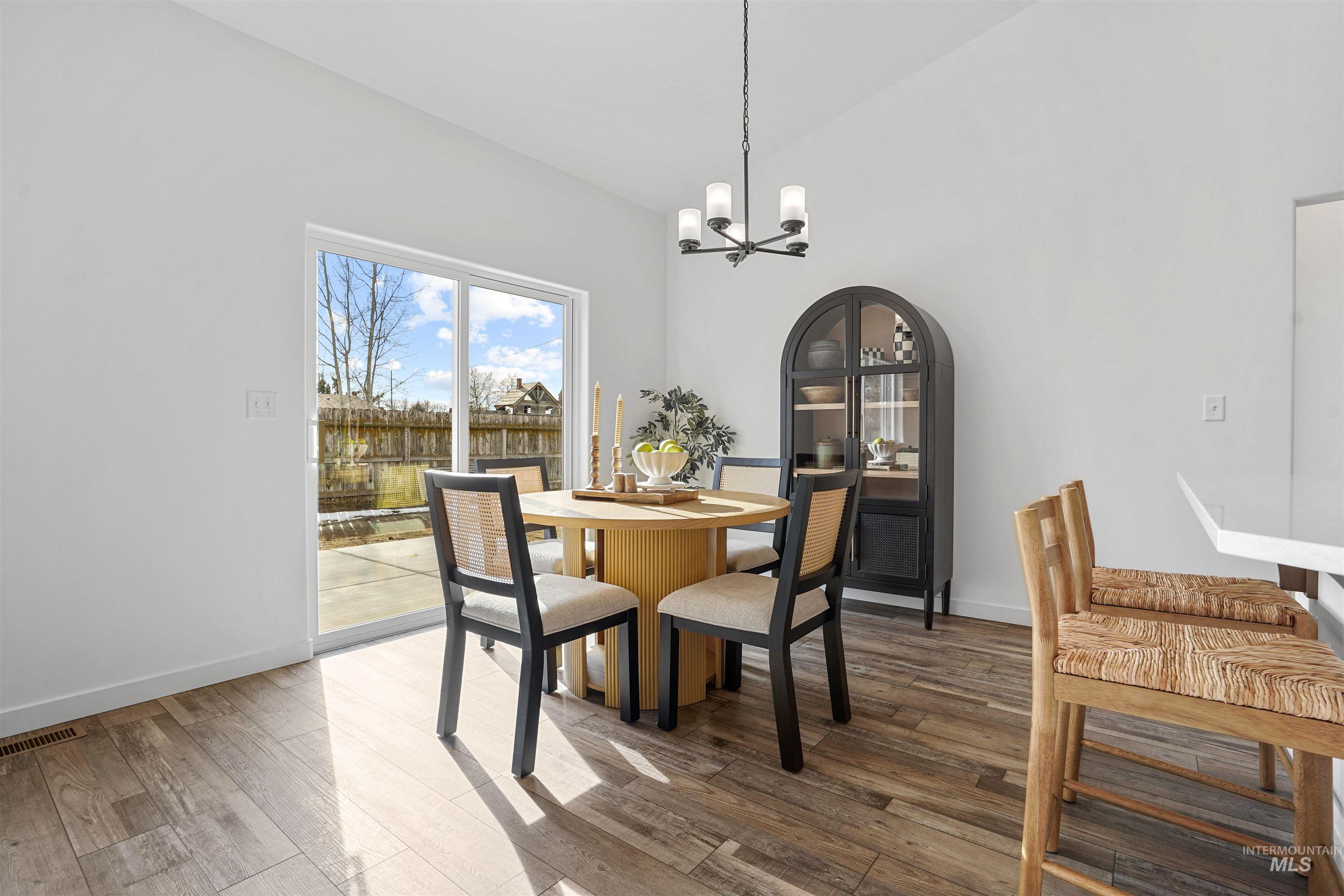 1219 Cooper Street Rupert, ID 83350 - Photo 8 of 28