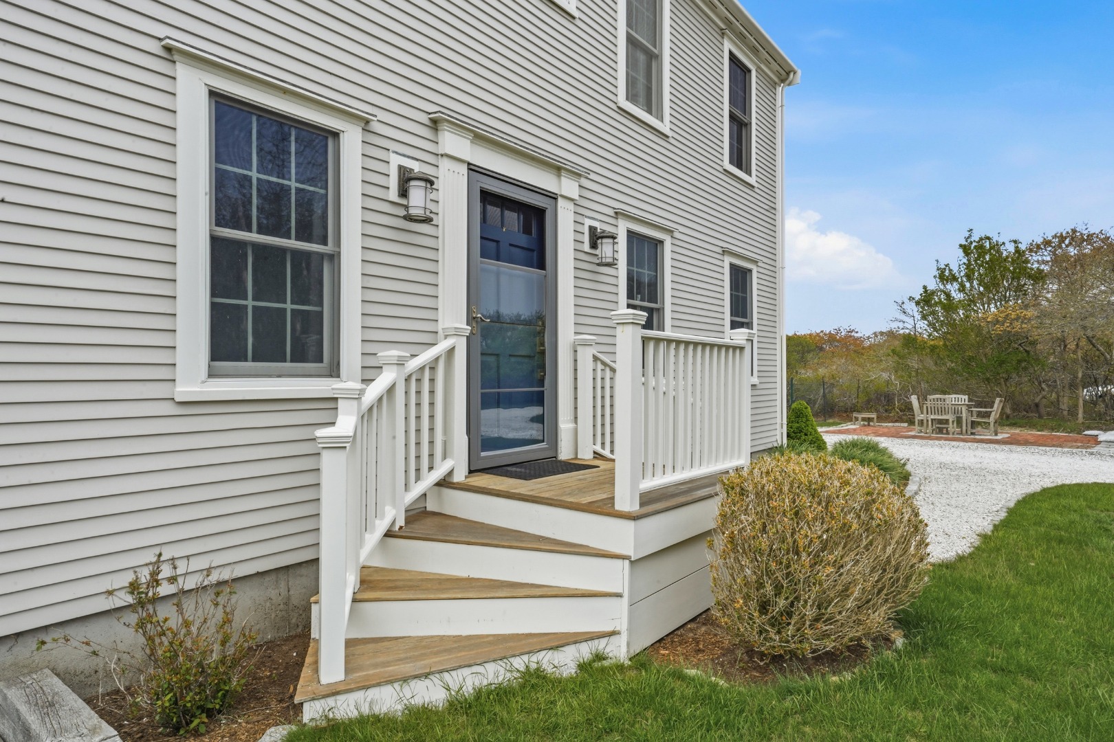 4 Flintlock Road Nantucket, MA 02554 - Photo 4 of 62 friendship stairway entry