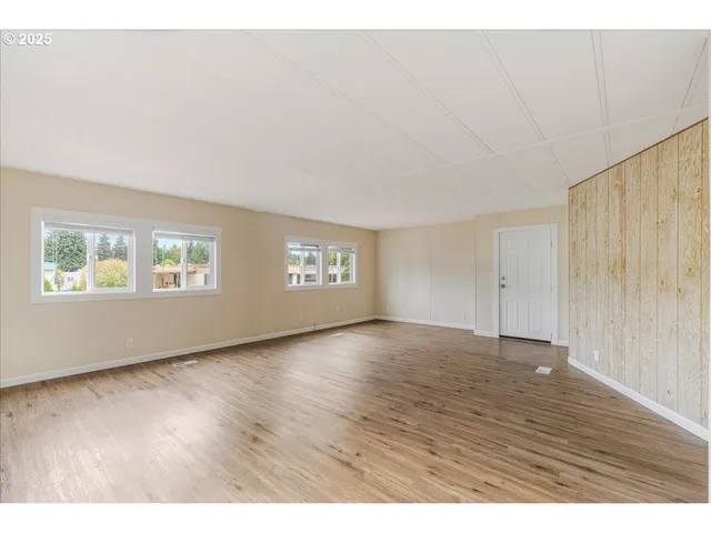 $79,900 | 11768 Southwest Royal Villa Drive, Unit 124, Tigard, OR 97224