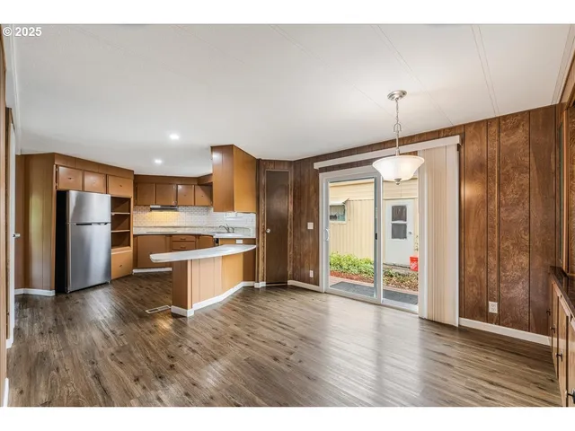 $79,900 | 11768 Southwest Royal Villa Drive, Unit 124, Tigard, OR 97224