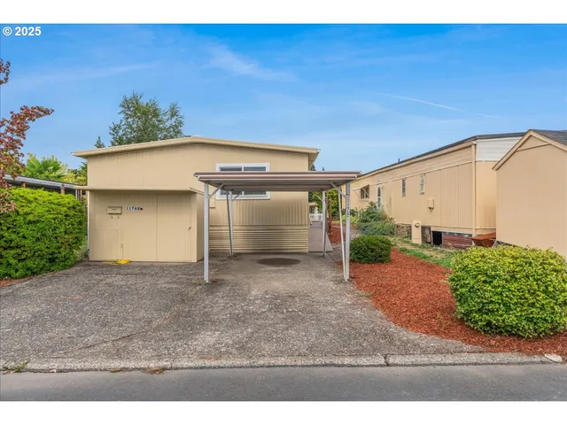 $79,900 | 11768 Southwest Royal Villa Drive, Unit 124, Tigard, OR 97224