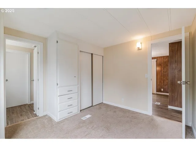 $79,900 | 11768 Southwest Royal Villa Drive, Unit 124, Tigard, OR 97224