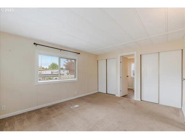 $79,900 | 11768 Southwest Royal Villa Drive, Unit 124, Tigard, OR 97224