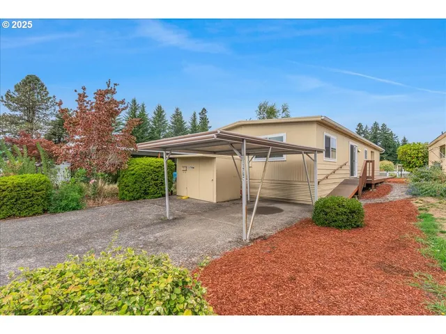$79,900 | 11768 Southwest Royal Villa Drive, Unit 124, Tigard, OR 97224
