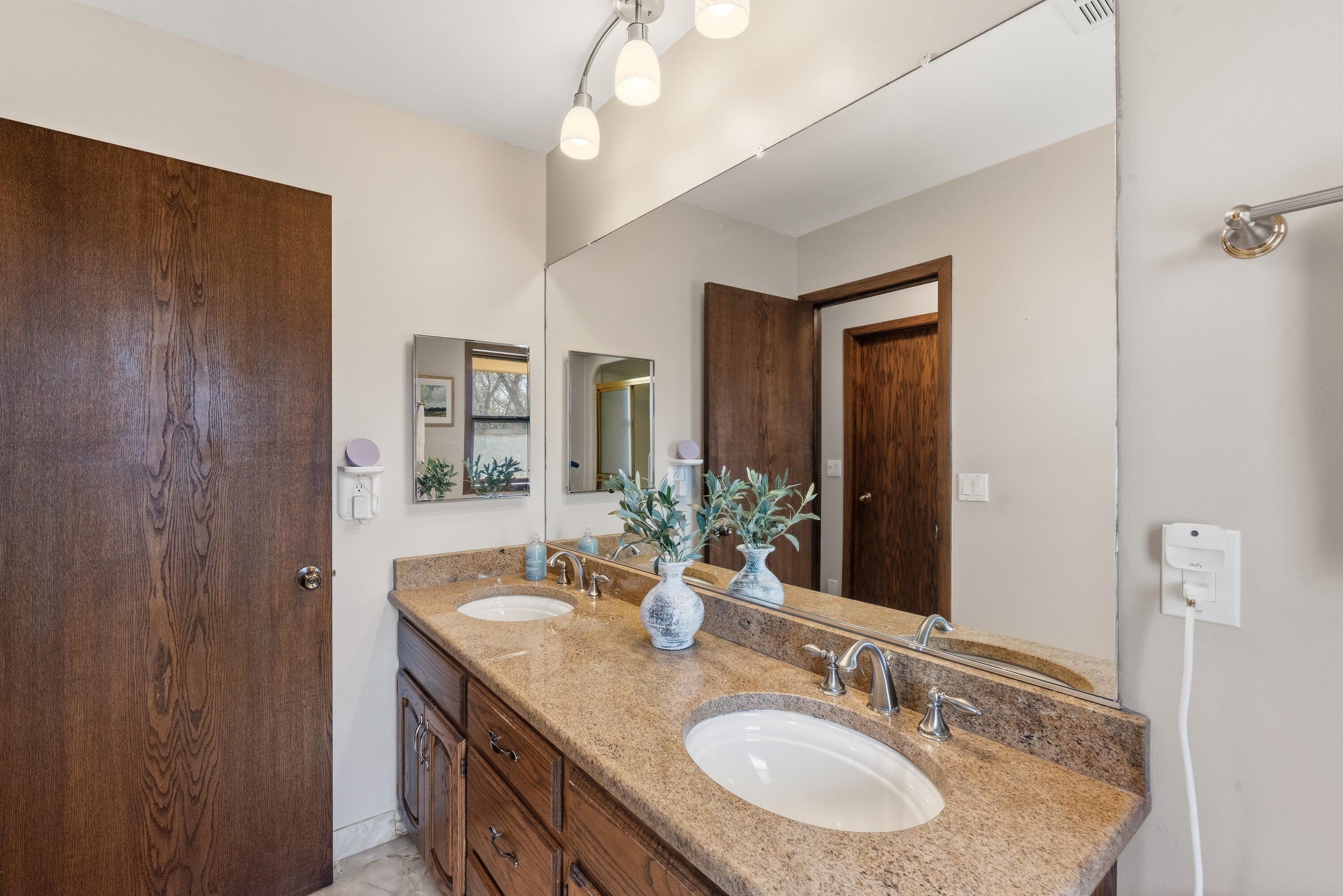 12785 West Bobwood Road New Berlin, WI 53151 - Photo 21 of 39 Double Vanity, Shower
