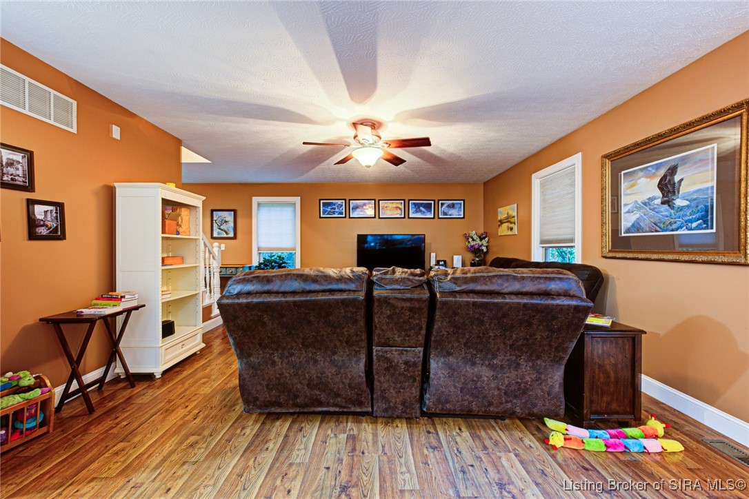 7909 Deer Run Road Henryville, IN 47126 - Photo 6 of 37 Gallery Image 6