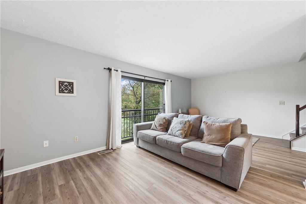 110 Georgetown Lane Export, PA 15632 - Photo 15 of 43 Open 21’x13’ Living Room