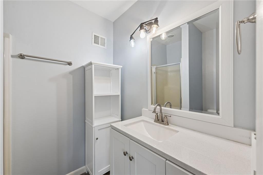 110 Georgetown Lane Export, PA 15632 - Photo 21 of 43 Private En ’Suite