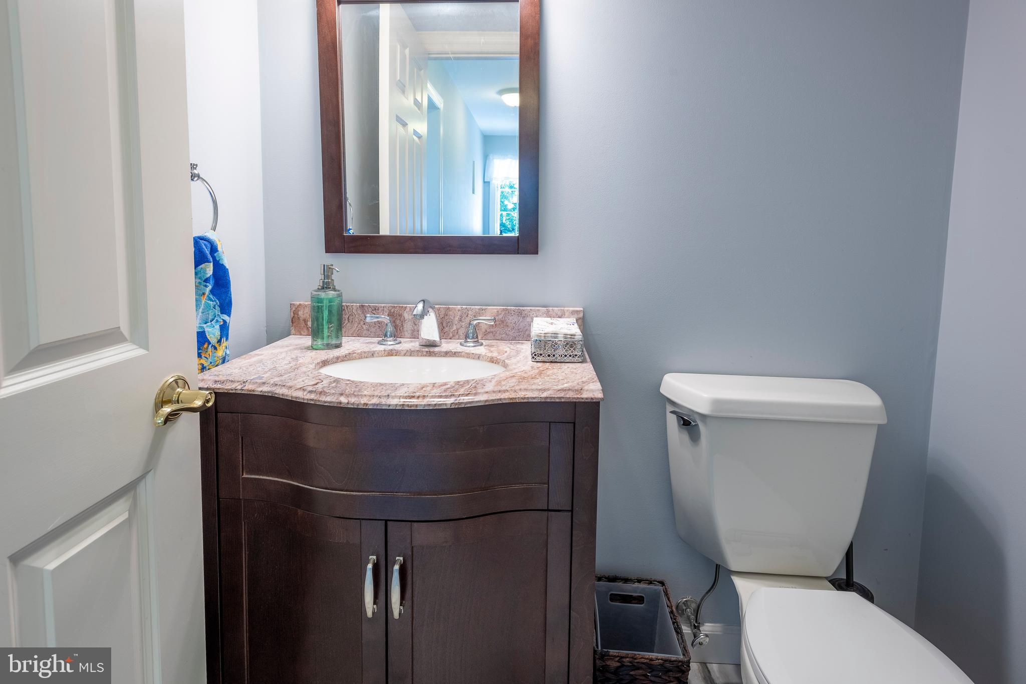 21445 Island Club Road Tilghman, MD 21671 - Photo 23 of 37 1st floor powder room