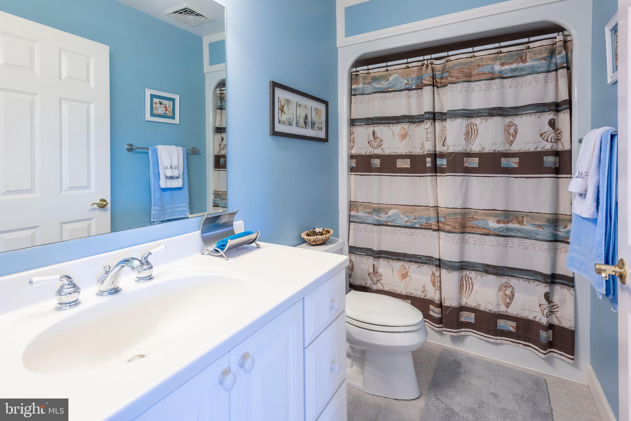 21445 Island Club Road Tilghman, MD 21671 - Photo 32 of 37 Upstairs Full Bath