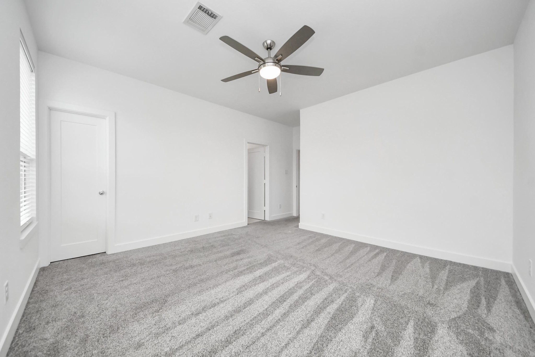 18527 Centro Row Conroe, TX 77385 - Photo 33 of 44 a view of an empty room